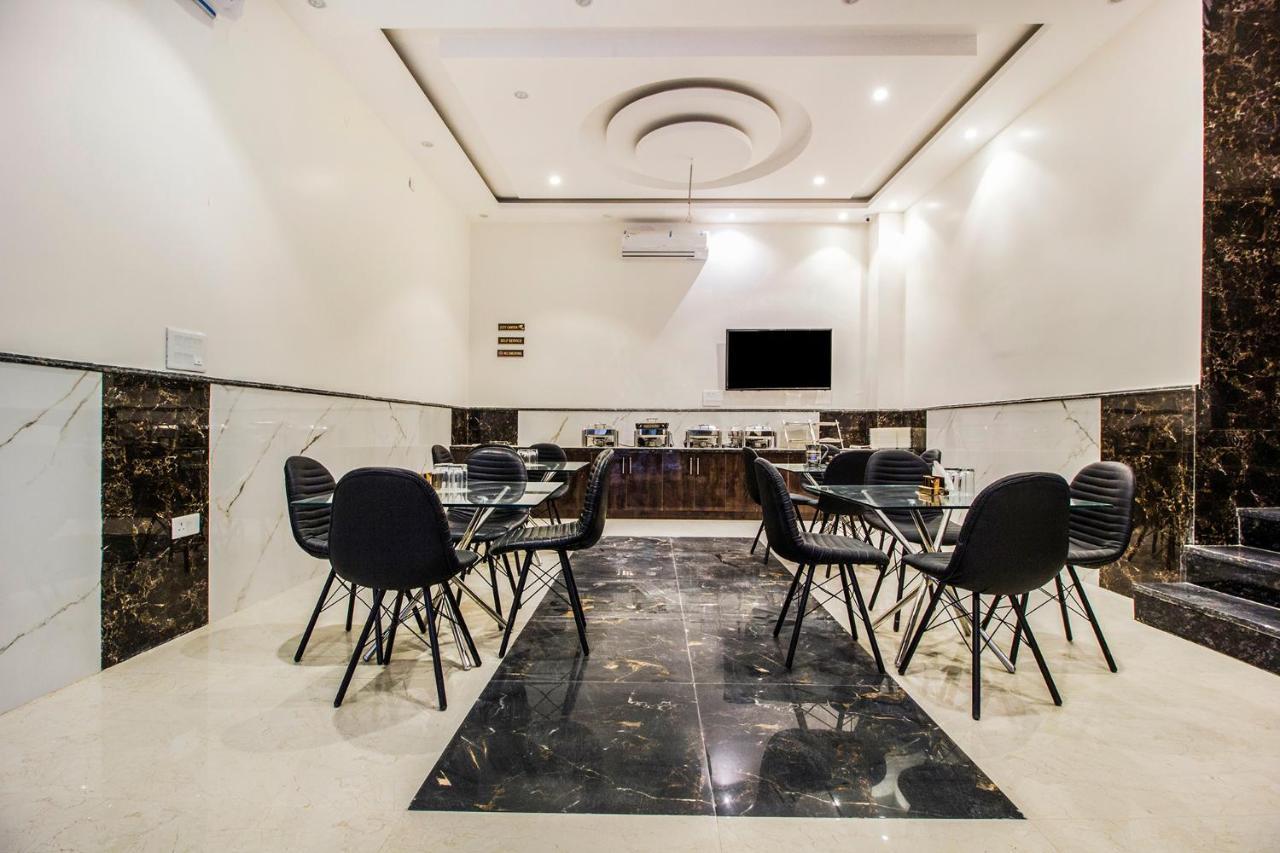 Fabhotel Olivia Suite Új-Delhi Kültér fotó